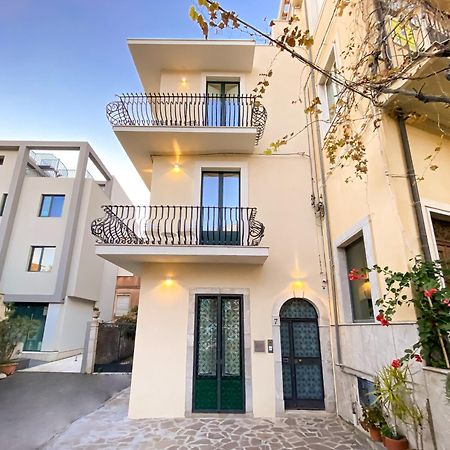 Longo Suites Taormina Exterior photo